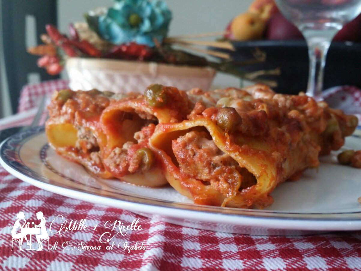 Cannelloni farciti di carne e piselli -pranzo festivo molto buono