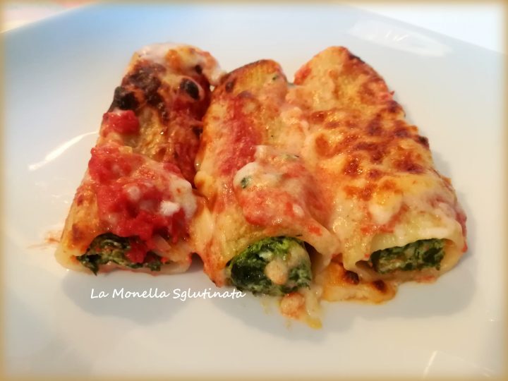 Cannelloni ripieni di ricotta e spinaci