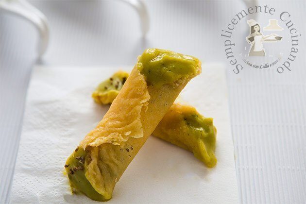 Cannoli di parmigiano reggiano e crema di zucchine