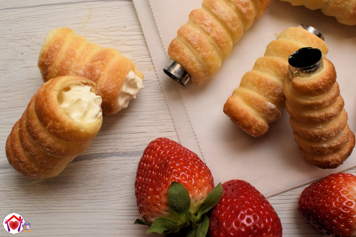 Cannoli di pasta sfoglia