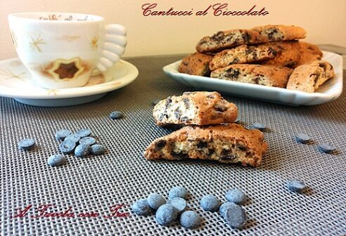 Cantucci con gocce di cioccolato