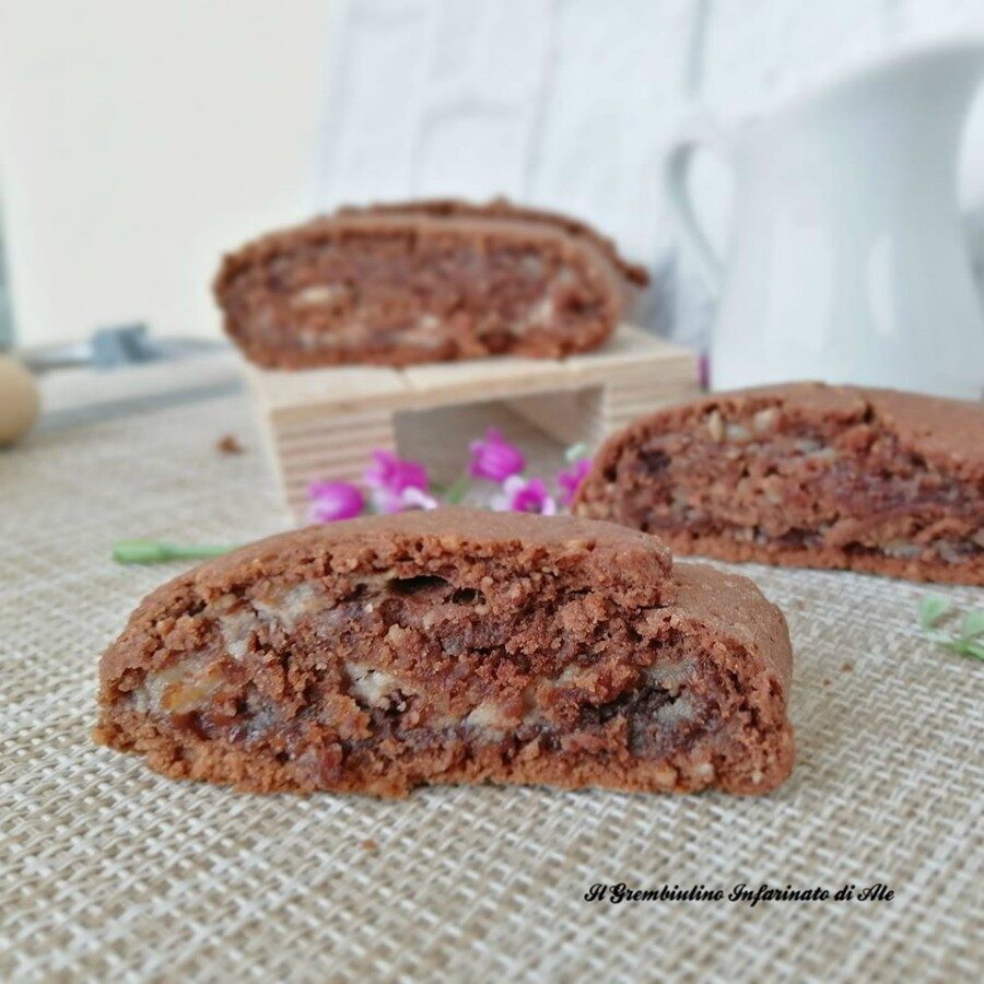 Cantucci di frolla alla crema di ricotta e cioccolato