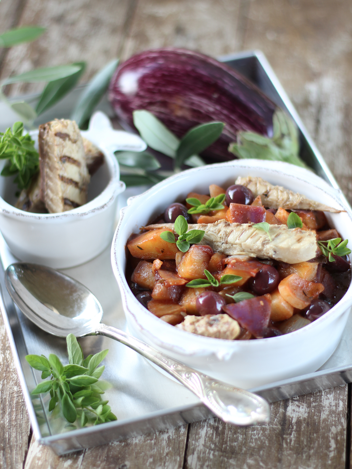 Caponata con sgombro grigliato