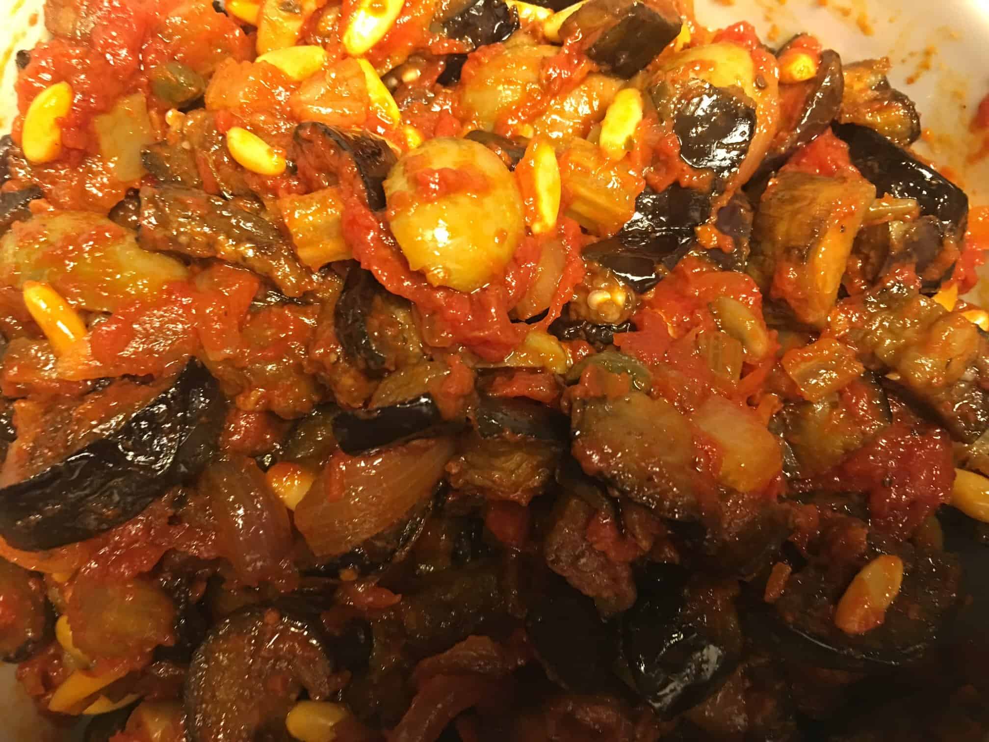 Caponata di melanzane alla siciliana. ricetta estiva