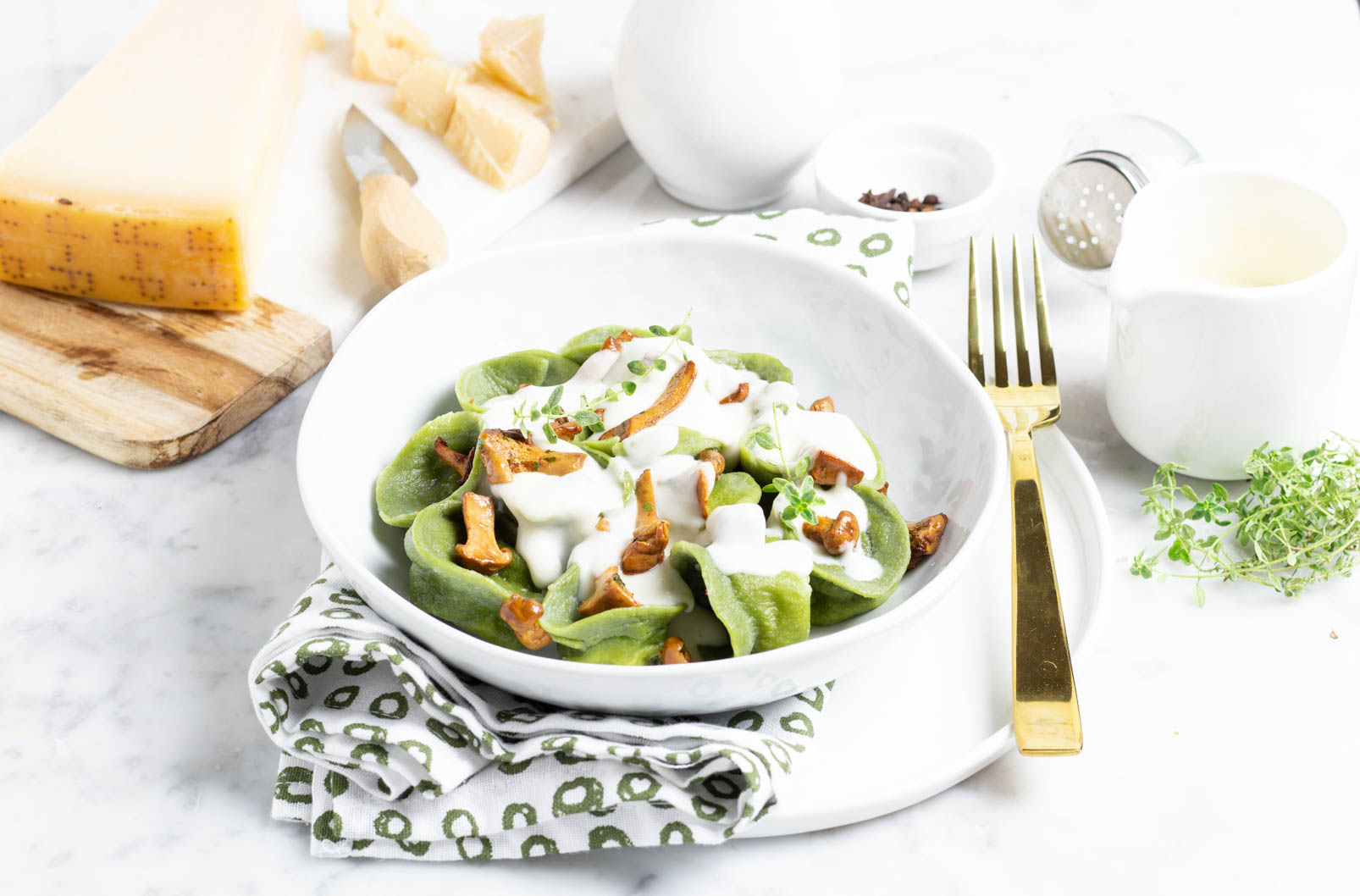 Cappellaci con crema al parmigiano reggiano