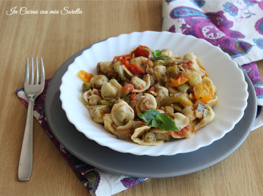 Cappelletti al sugo di verdure