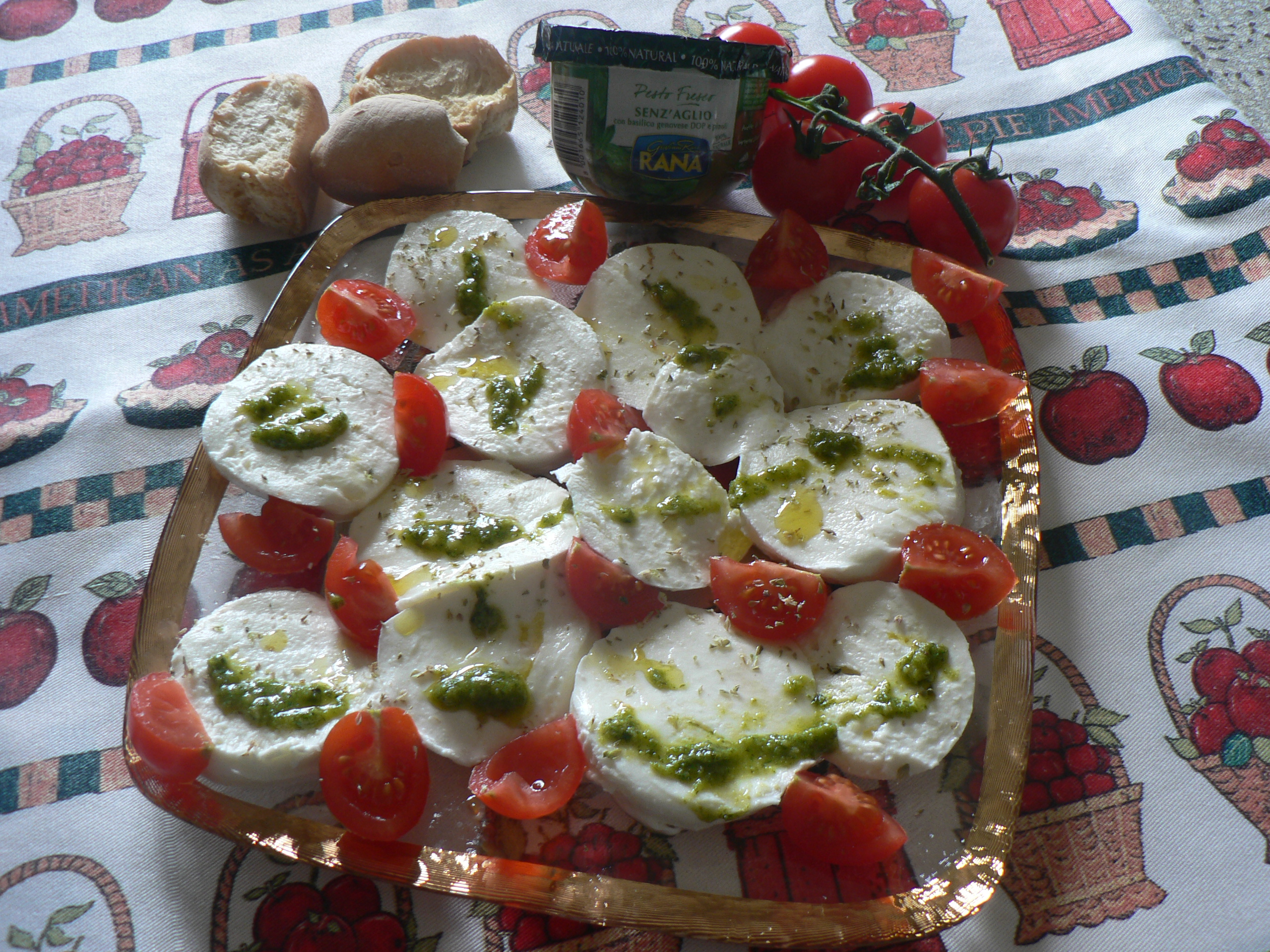 Caprese al pesto | noi due in cucina