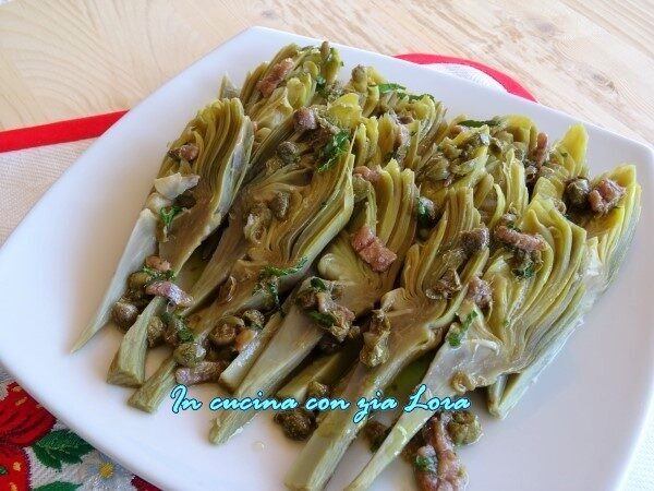 Carciofi con capperi e acciughe contorno veloce