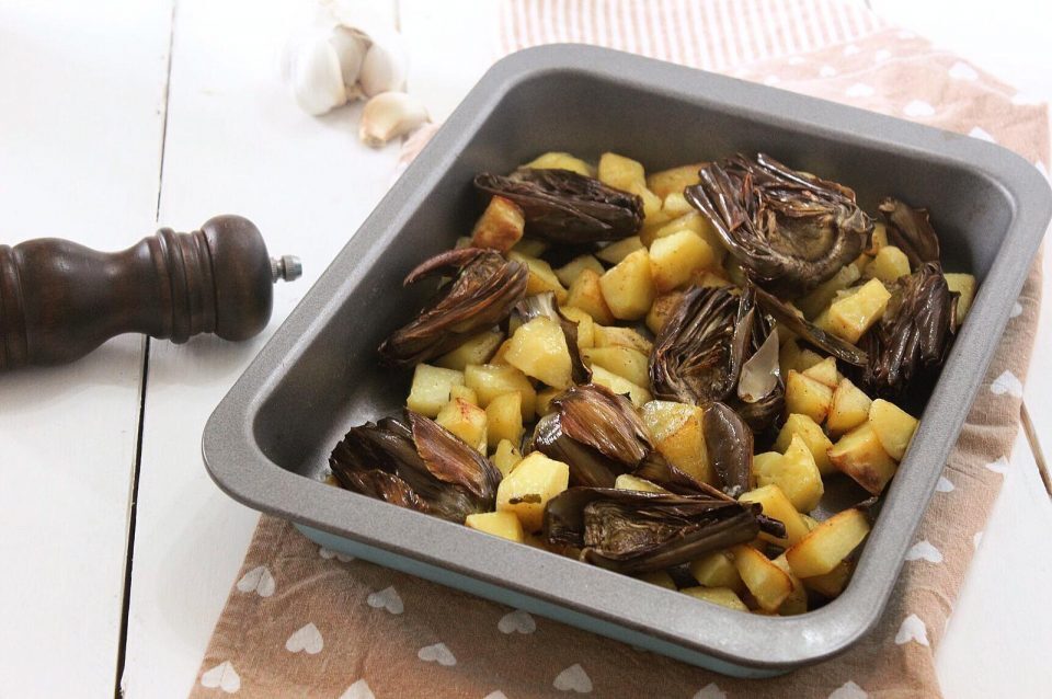 Carciofi e patate al forno