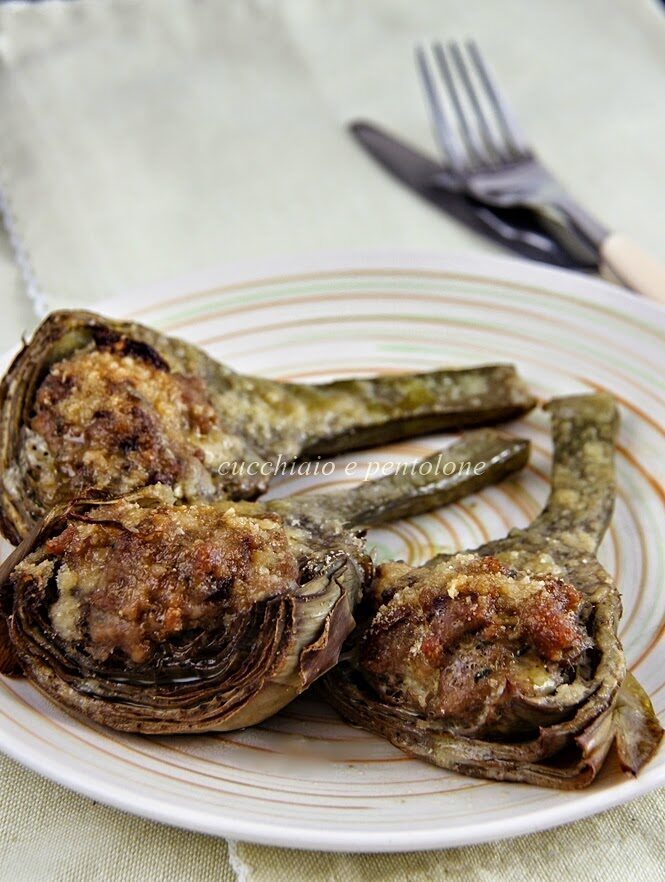 Carciofi e verze al forno ripieni di carne e funghi