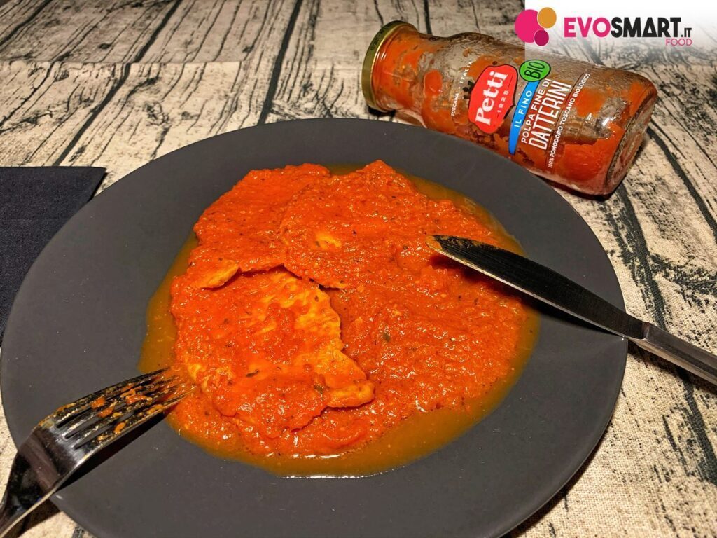 Carne alla pizzaiola con polpa di pomodoro petti fino