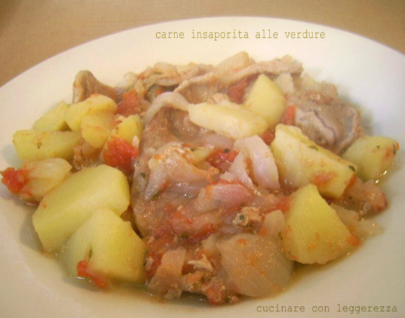 Carne insaporita alle verdure