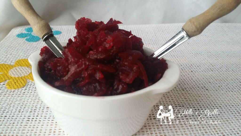 Carota rossa in agrodolce
