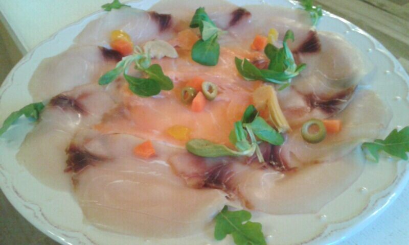 Carpacci di pesce con verdurine