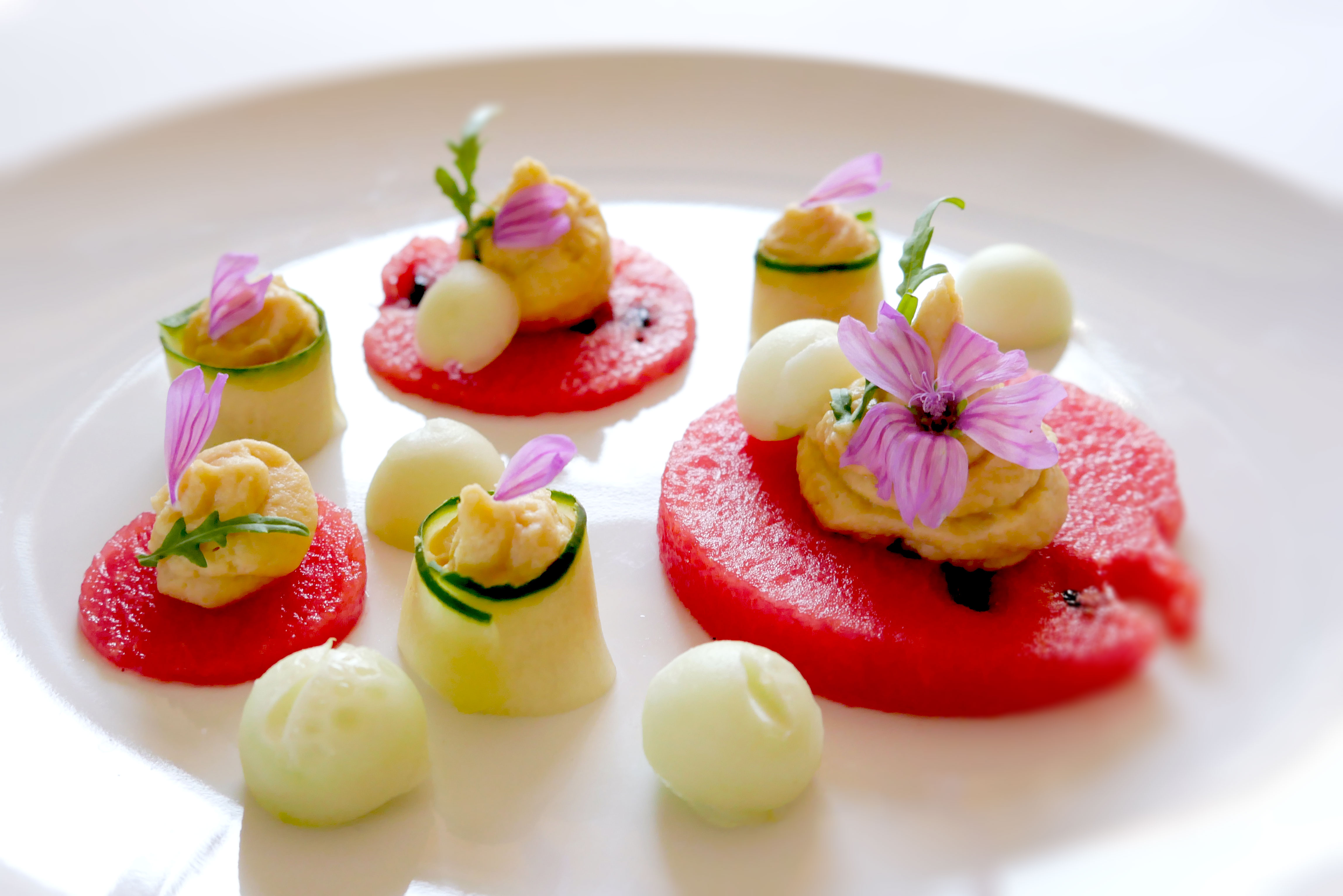 Carpaccio di cocomero con crema di ceci