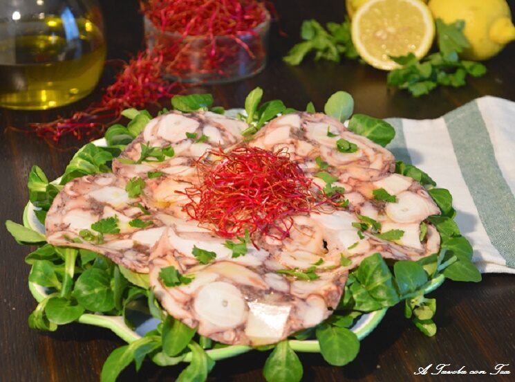 Carpaccio di polpo con germogli di barbabietola rossa