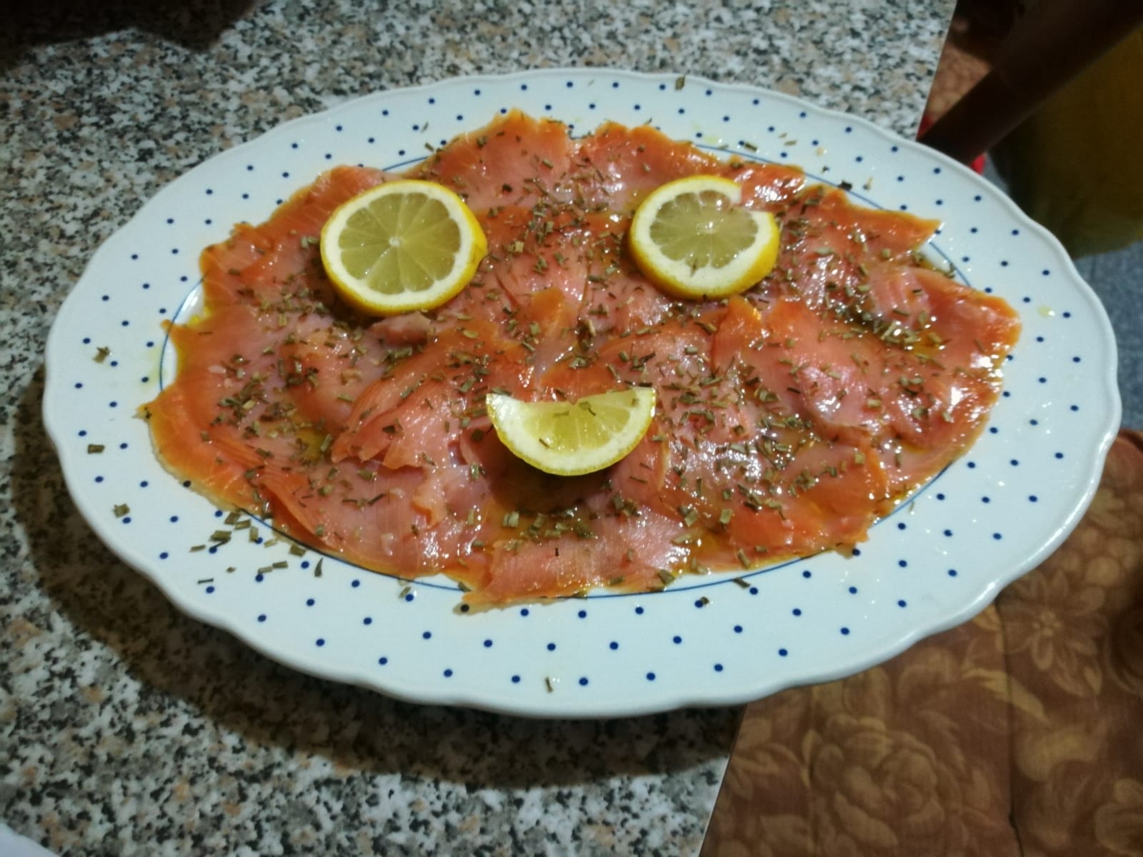 Carpaccio di salmone affumicato