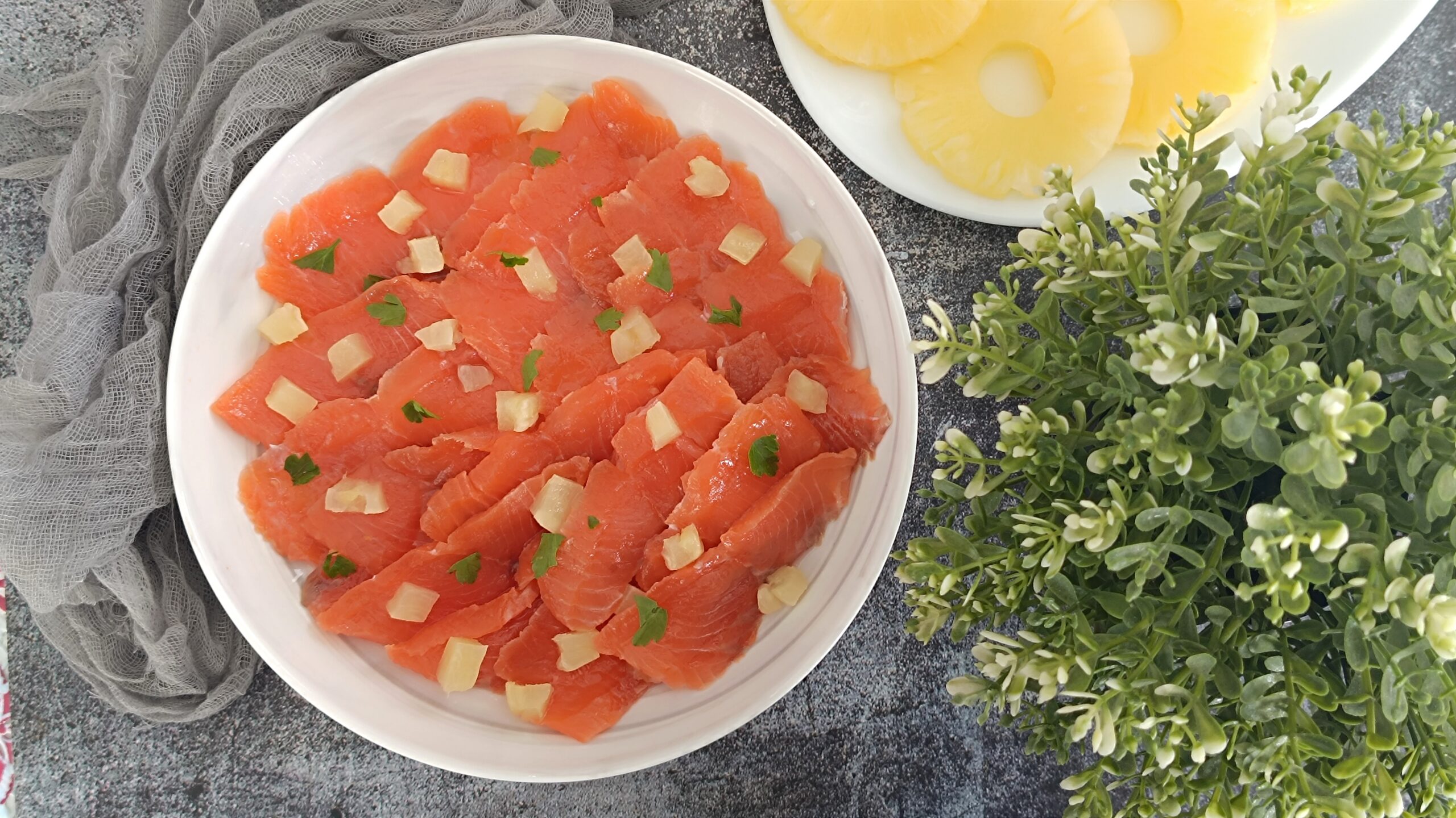 Carpaccio di salmone all’ananas