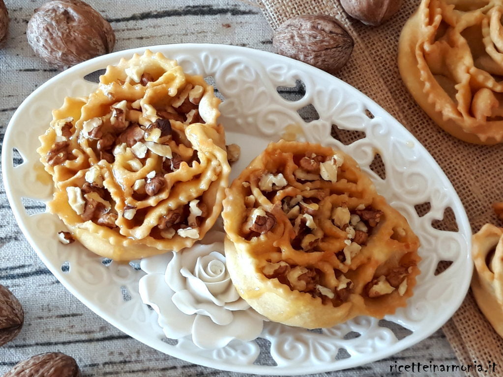 Cartellate alla frutta secca