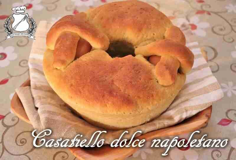 Casatiello dolce tradizionale napoletano