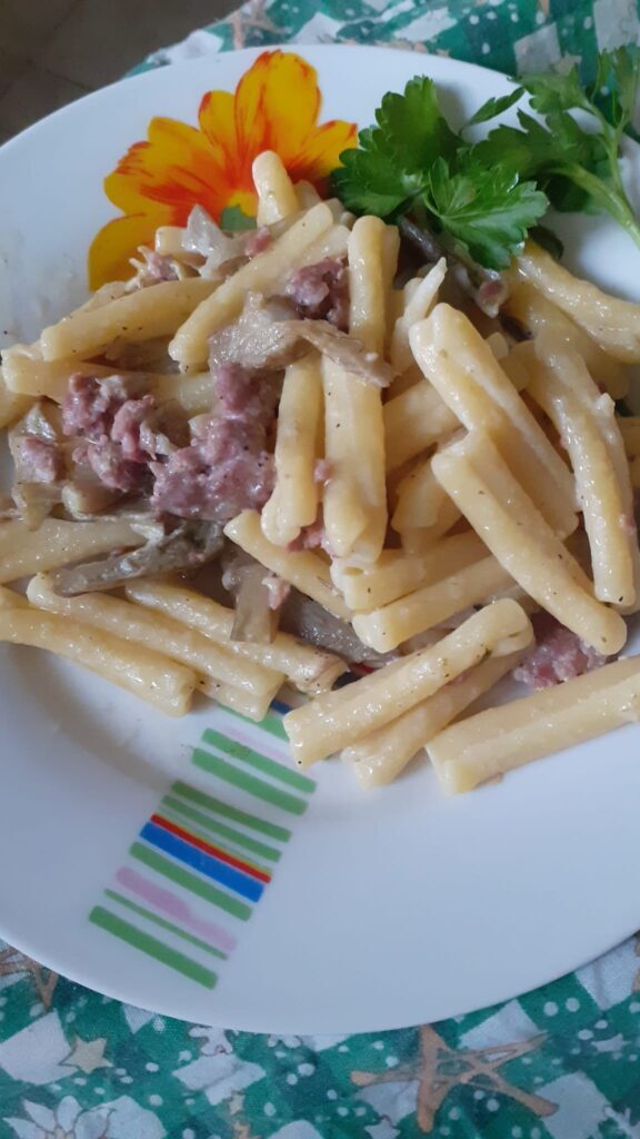 Caserecce con carciofi e salsiccia