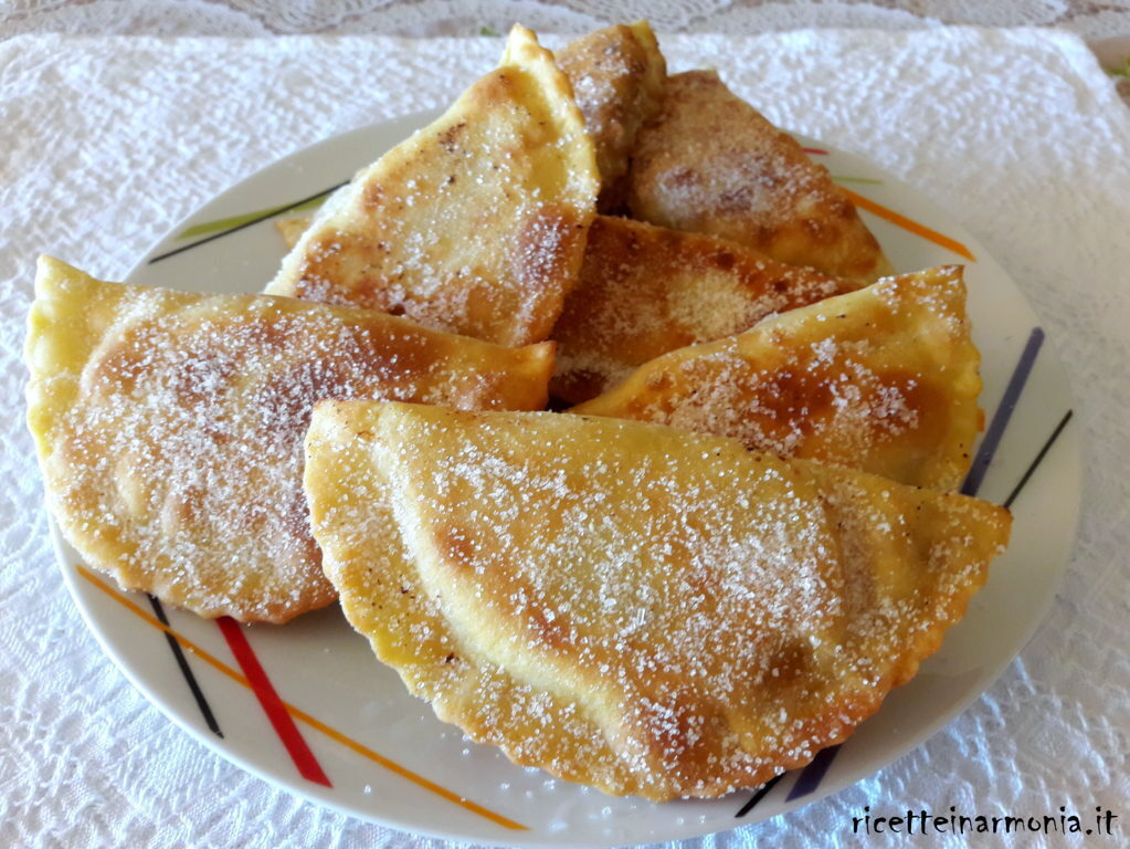 Cassatelle di ricotta di carnevale