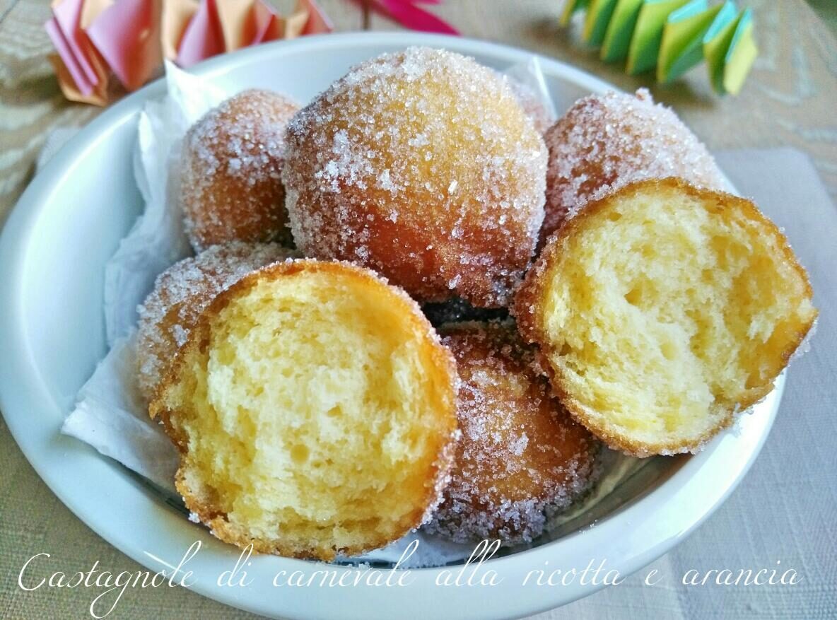 Castagnole di carnevale alla ricotta e arancia