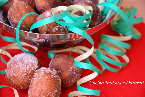 Castagnole di carnevale con pasta madre