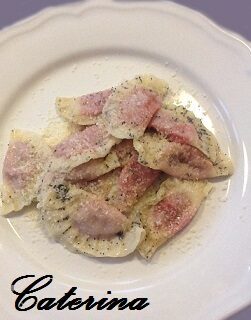 Casunzei ampezzani con semi di papavero di caterina