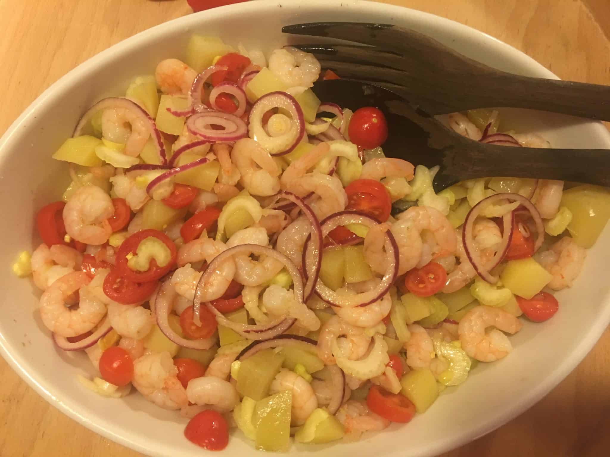 Catalana di gamberetti con patate e sedano