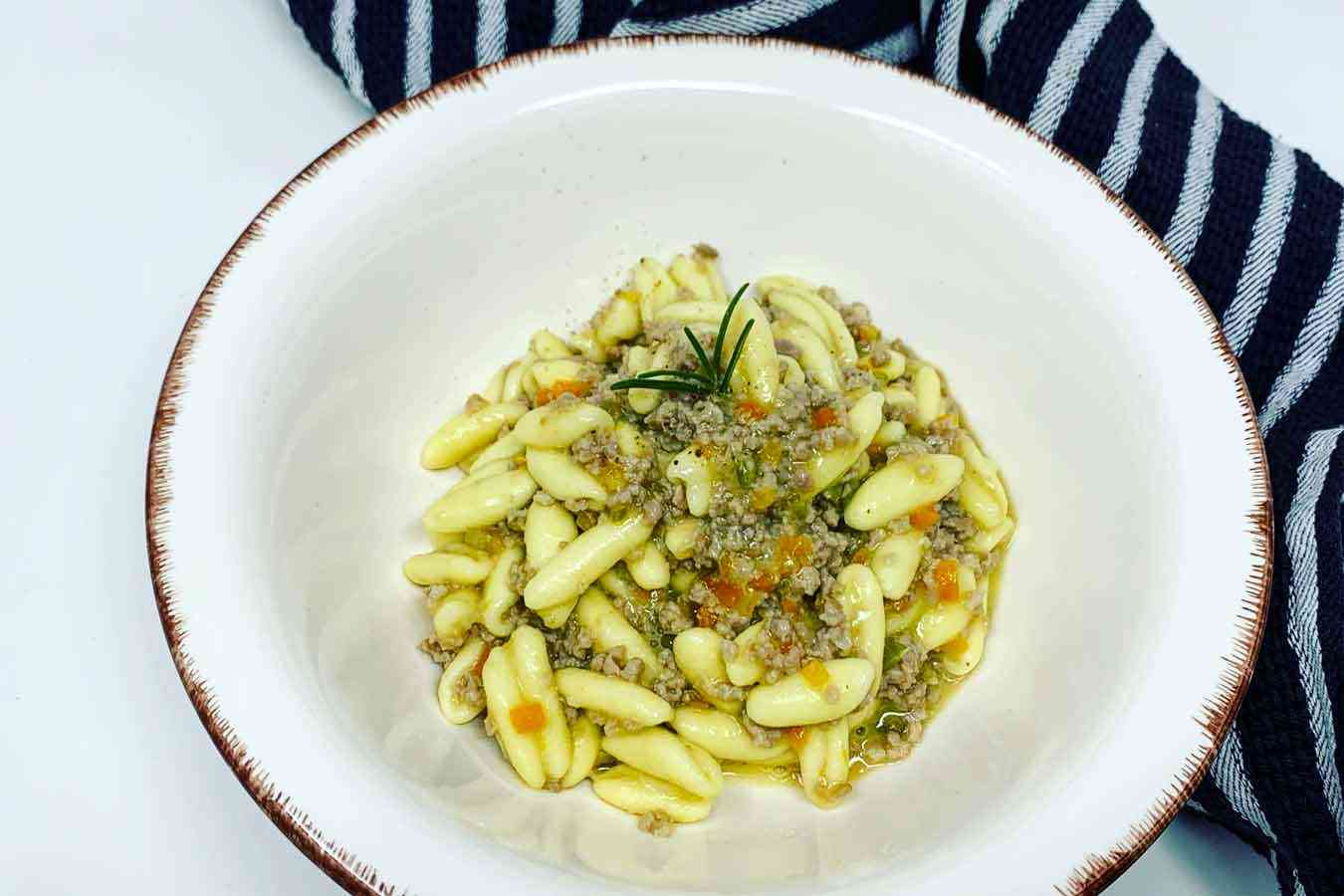 Cavatelli con ragù bianco