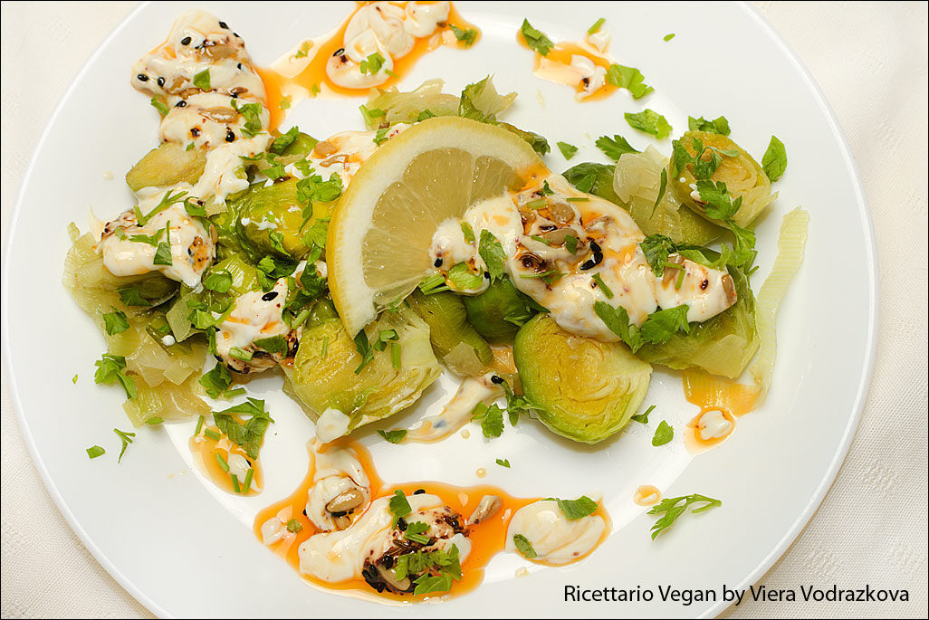 Cavoletti di Bruxelles con la salsa allo yogurth