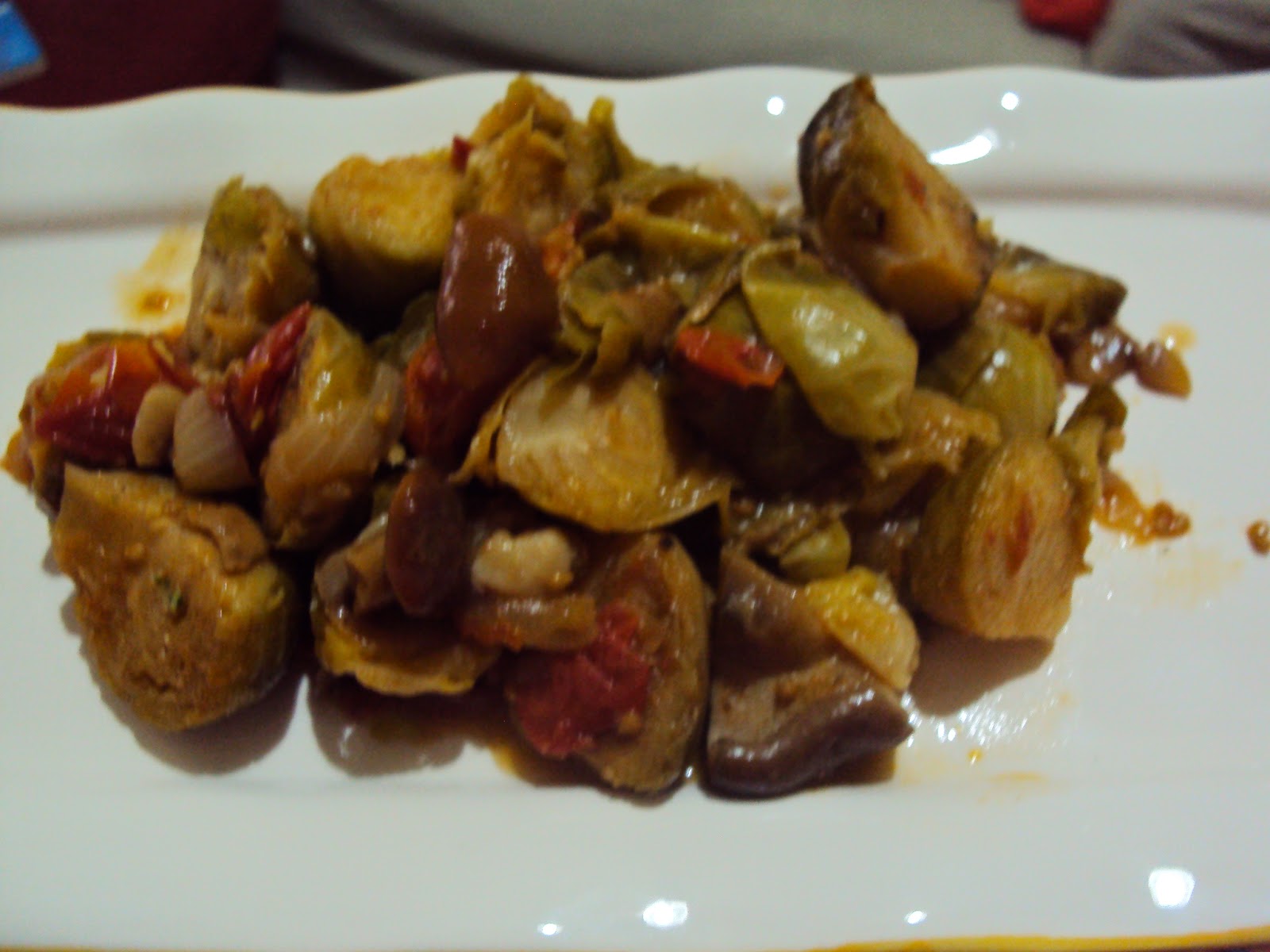 Cavoletti di bruxelles con pomodorini e funghi