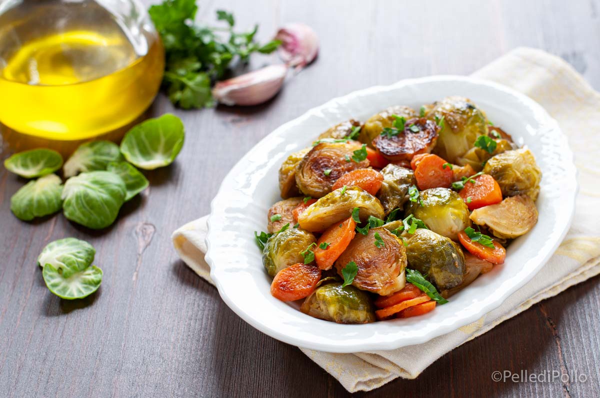 Cavoletti di bruxelles in padella con carote e balsamico