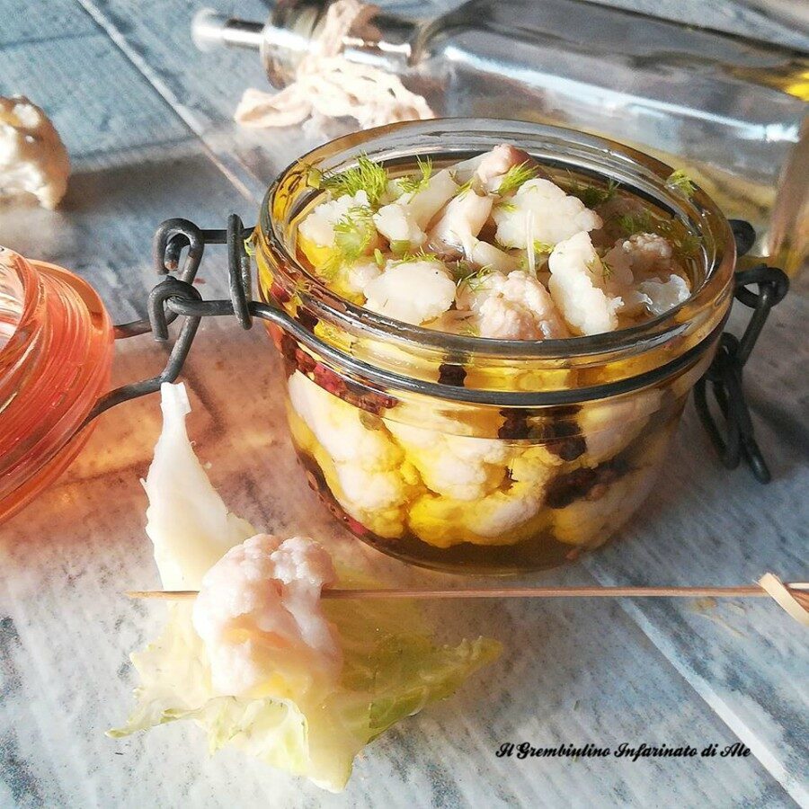 Cavolfiore bianco sotto olio