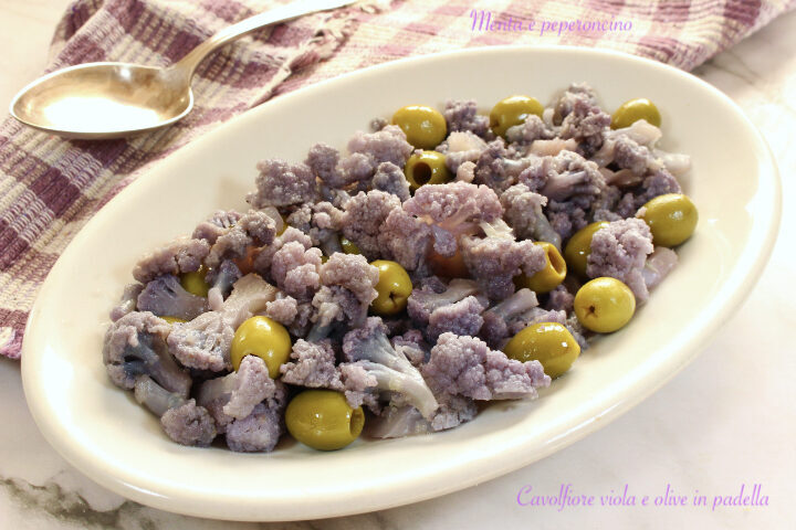 Cavolfiore viola e olive in padella