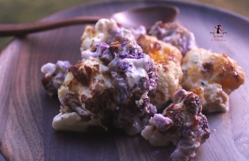 Cavolfiori di tre colori gratinati con crème fraîche in friggitrice ad aria