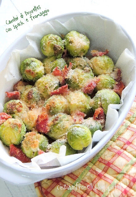 Cavolini di Bruxelles con speck e formaggio