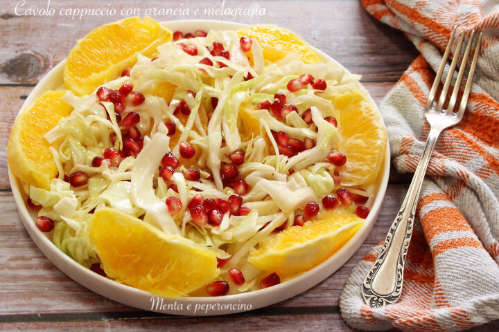 Cavolo cappuccio con arancia e melagrana