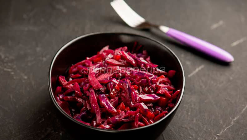 Cavolo cappuccio con mele e ribes, ottimo per la dieta