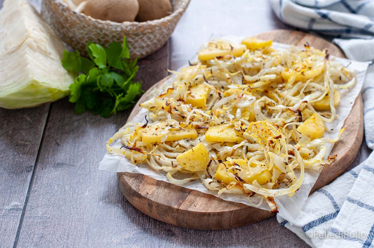 Cavolo cappuccio e patate al forno