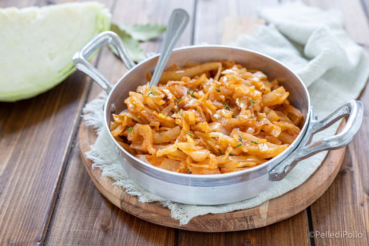 Cavolo cappuccio in umido alla siciliana