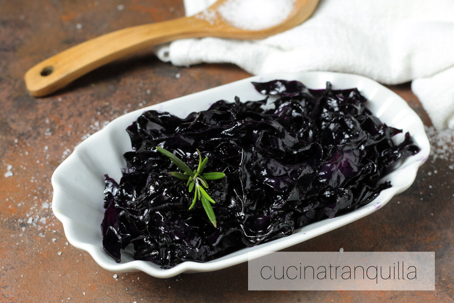 Cavolo cappuccio rosso in agrodolce