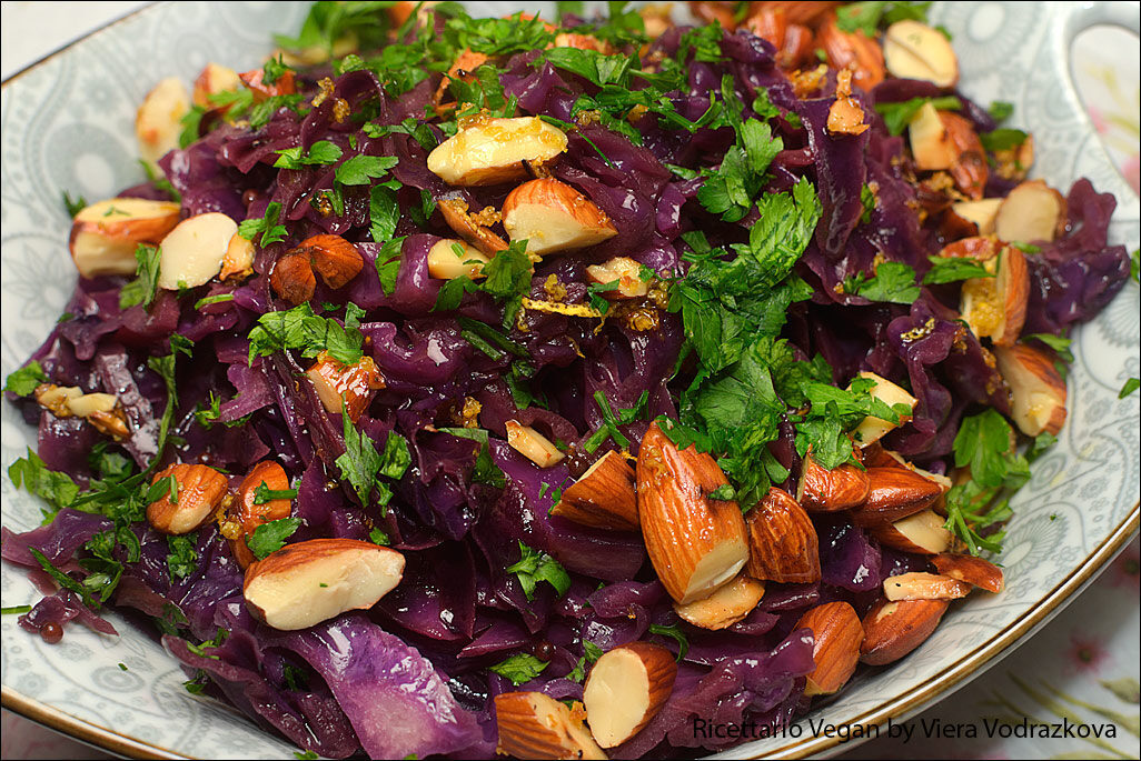 Cavolo capuccio rosso profumato in salsa