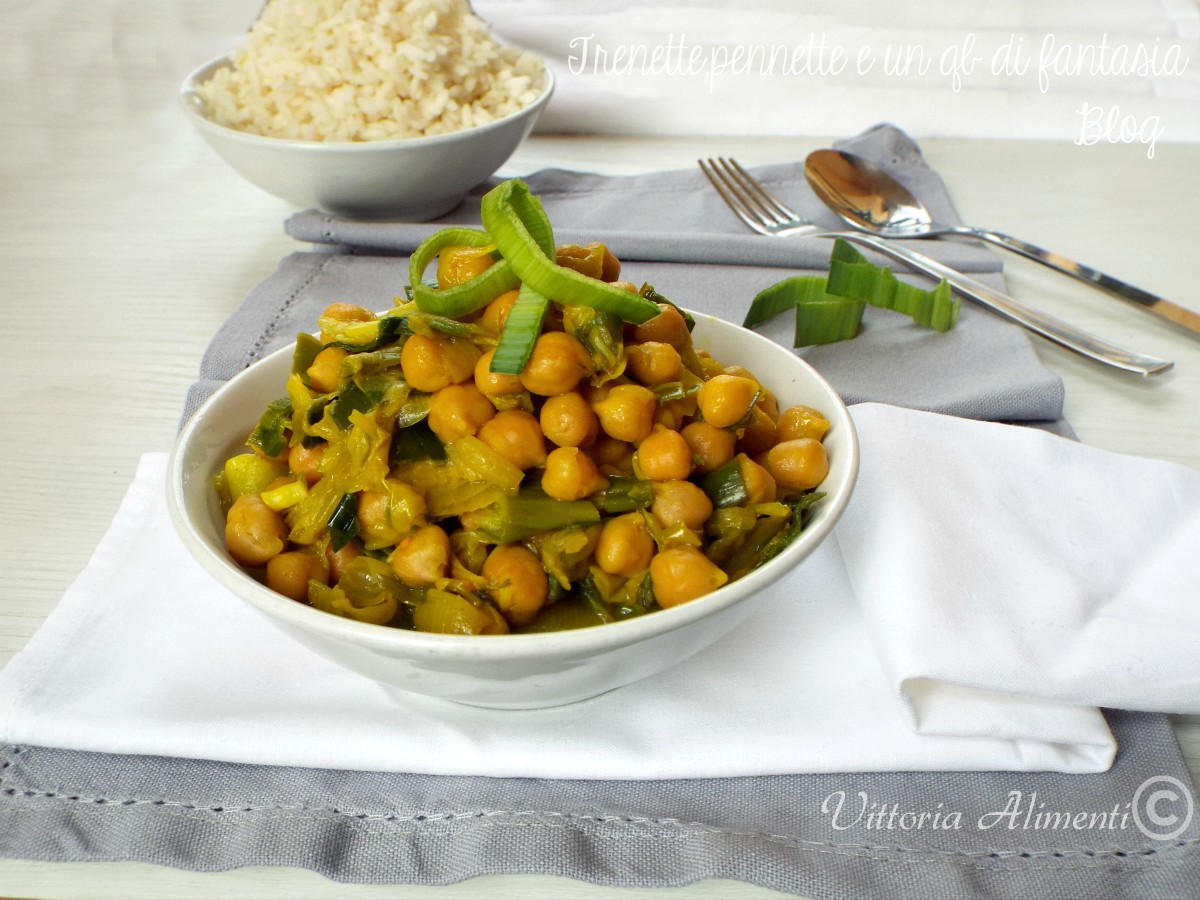 Ceci al curry con porro-contorno veloce
