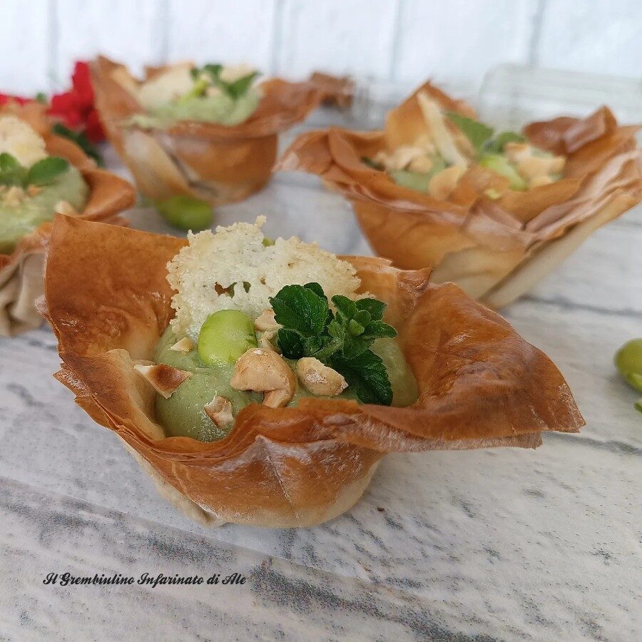 Cestini di pasta fillo con crema di fave