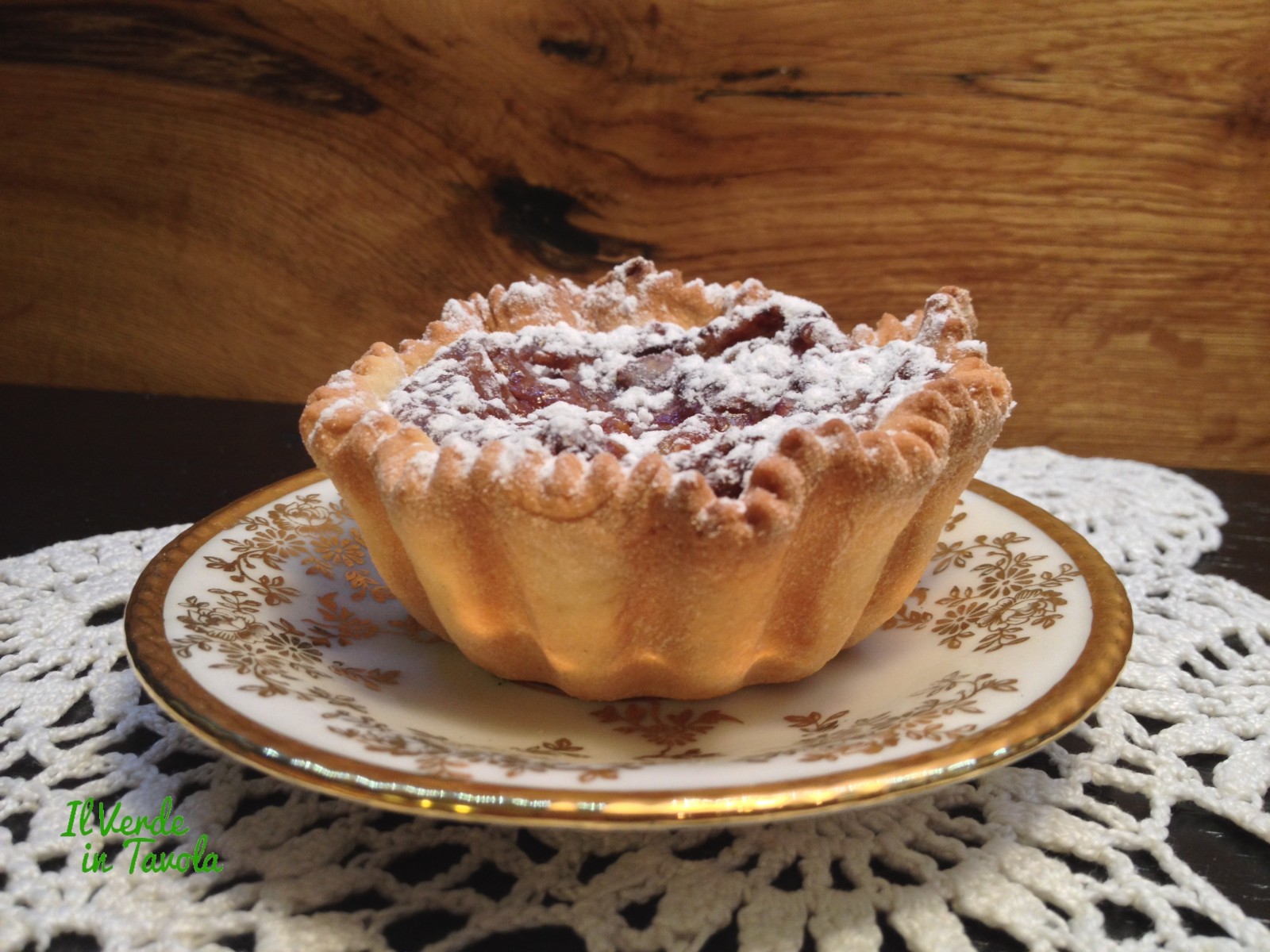 Cestini vegani con crema, cioccolato e nocciole