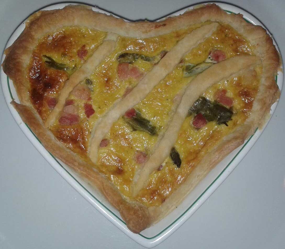 Cestino sfogliato con asparagi e pancetta
