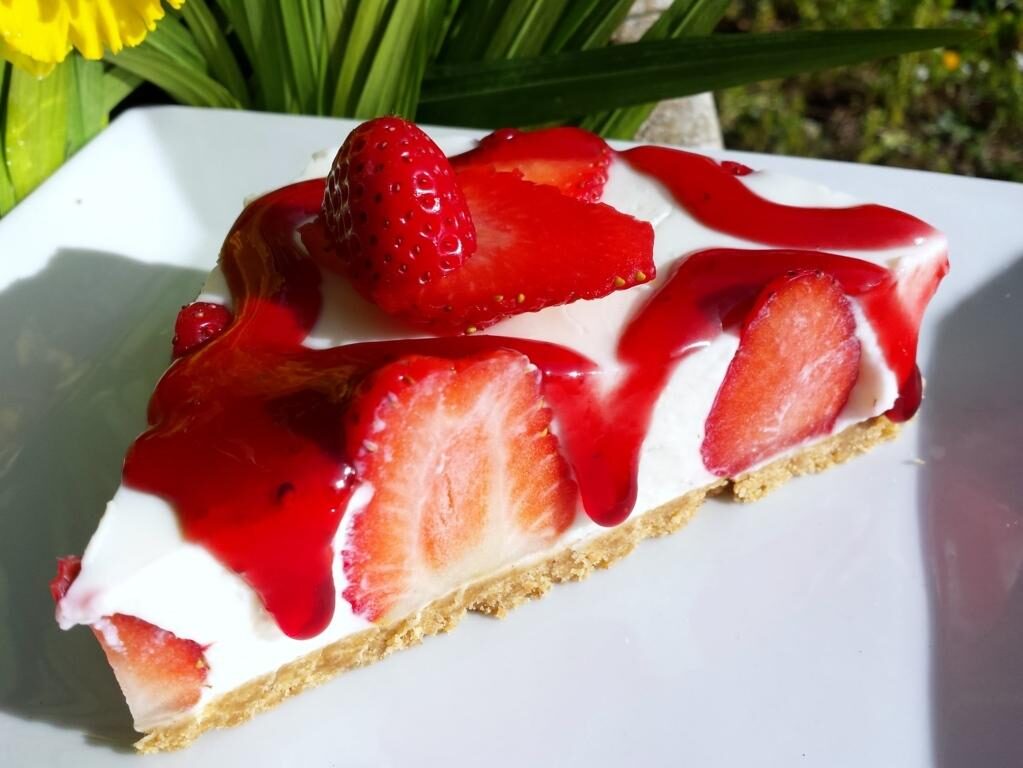 Cheescake light alle fragole, una fetta di freschezza!