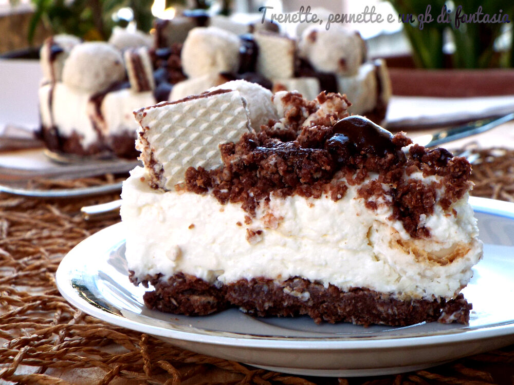 Cheesecake al cocco con raffaello e waffer